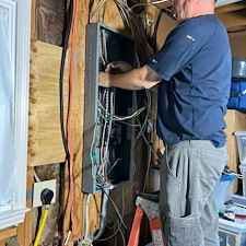 Top-Quality-Electrical-Panel-repair-and-Installation-preformed-in-Centreville-Virginia 5
